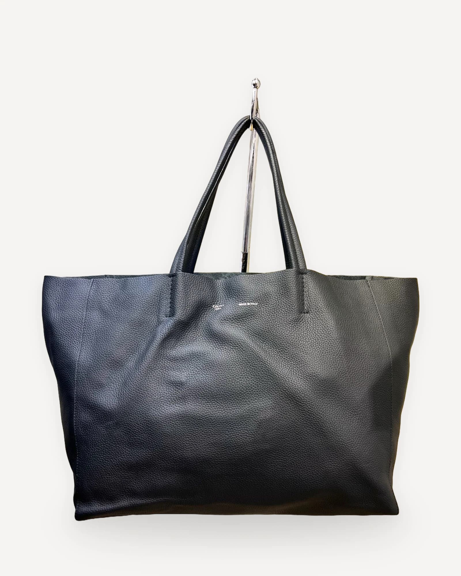 1332 in Black